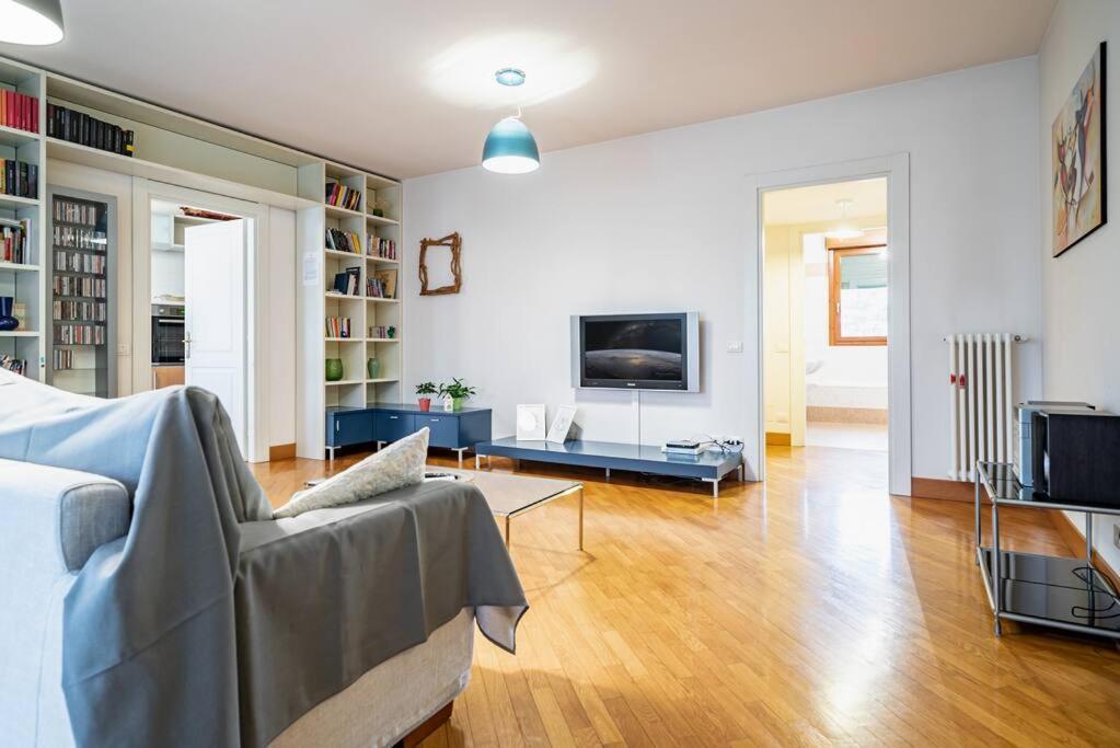 Broletto Park Apartment - Affitti Brevi Italia เลคโค ภายนอก รูปภาพ